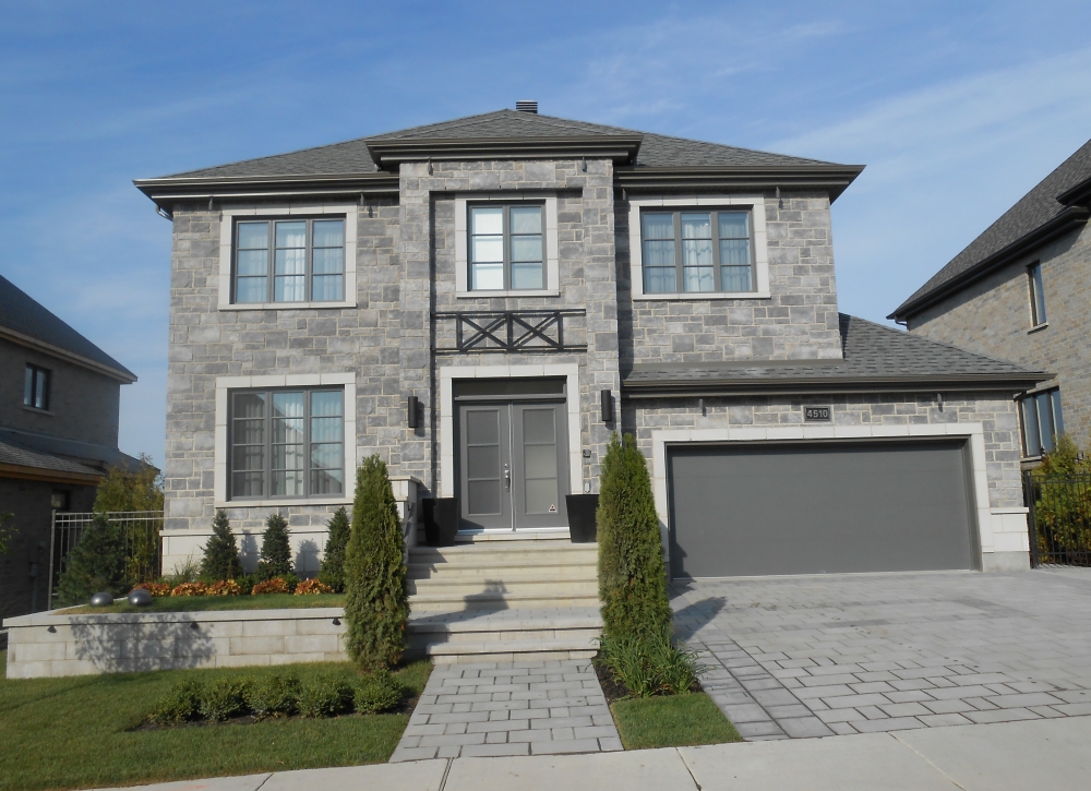 Luxury homes in Nouveau StLaurent