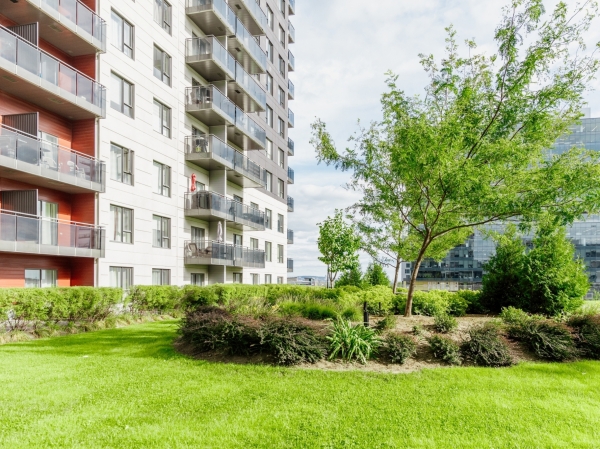 U-Bahn Condos - 12