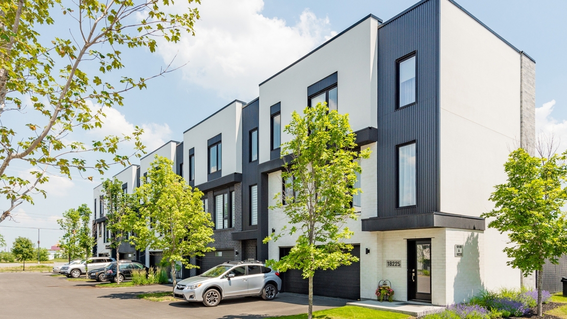 360 Rue de Chambord #11 — photo 3