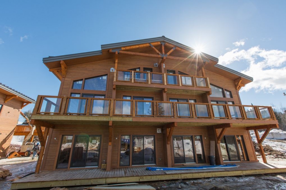 Le Grand R Condos à SaintDonat