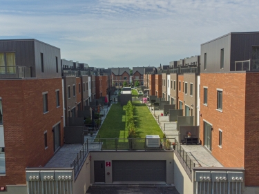 Vivenda + Prével Alliance - Maisons de ville - Maisons neuves à Montréal en occupation avec stationnement extérieur avec stationnement intérieur