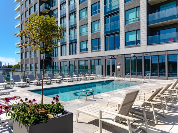Voltige Condos - 11