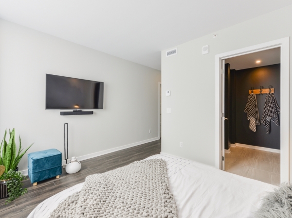 SkyBlü Condos - 15
